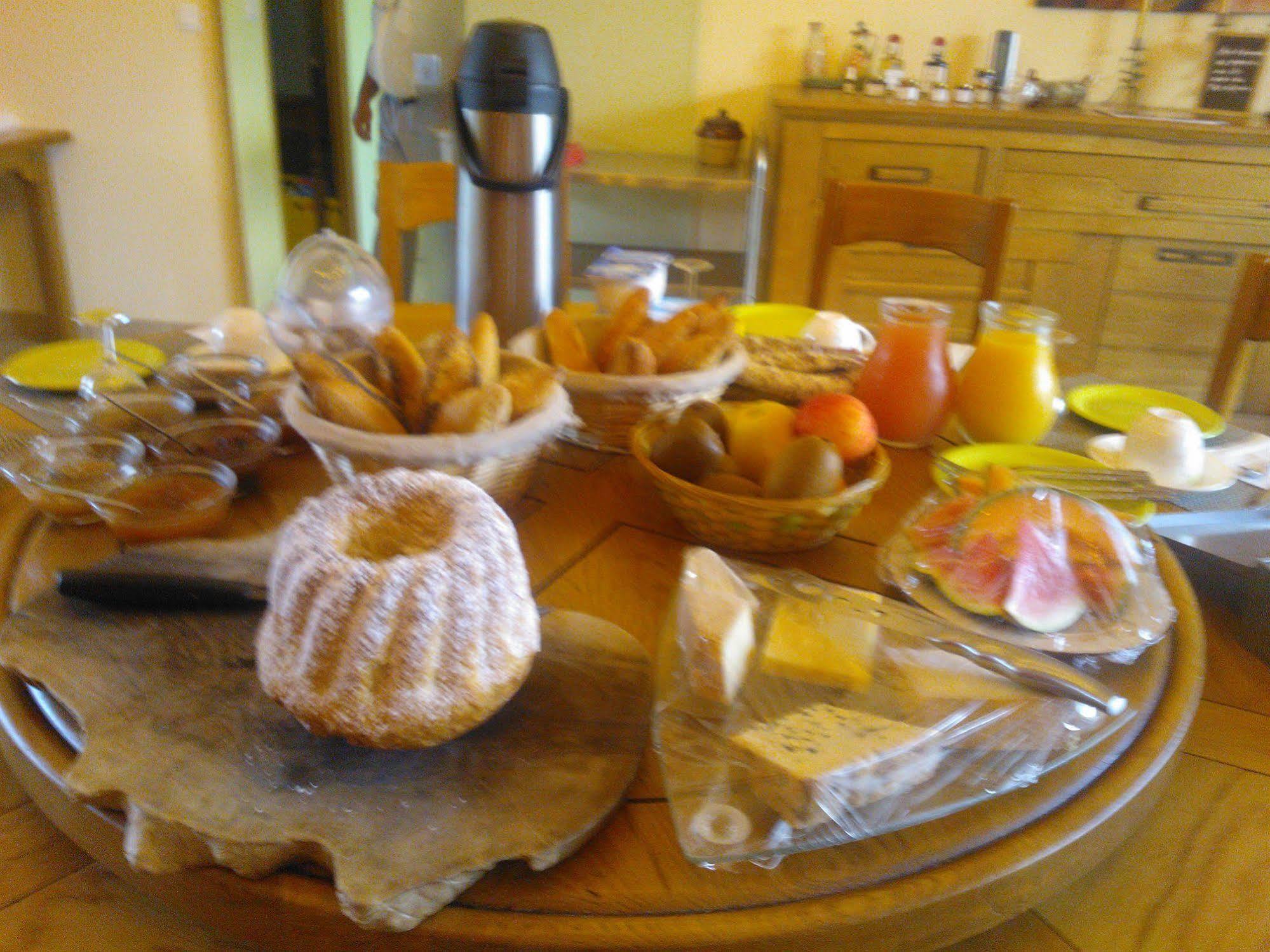 Relais De L'Alsou- Piscine Bed & Breakfast Labastide-en-Val ภายนอก รูปภาพ