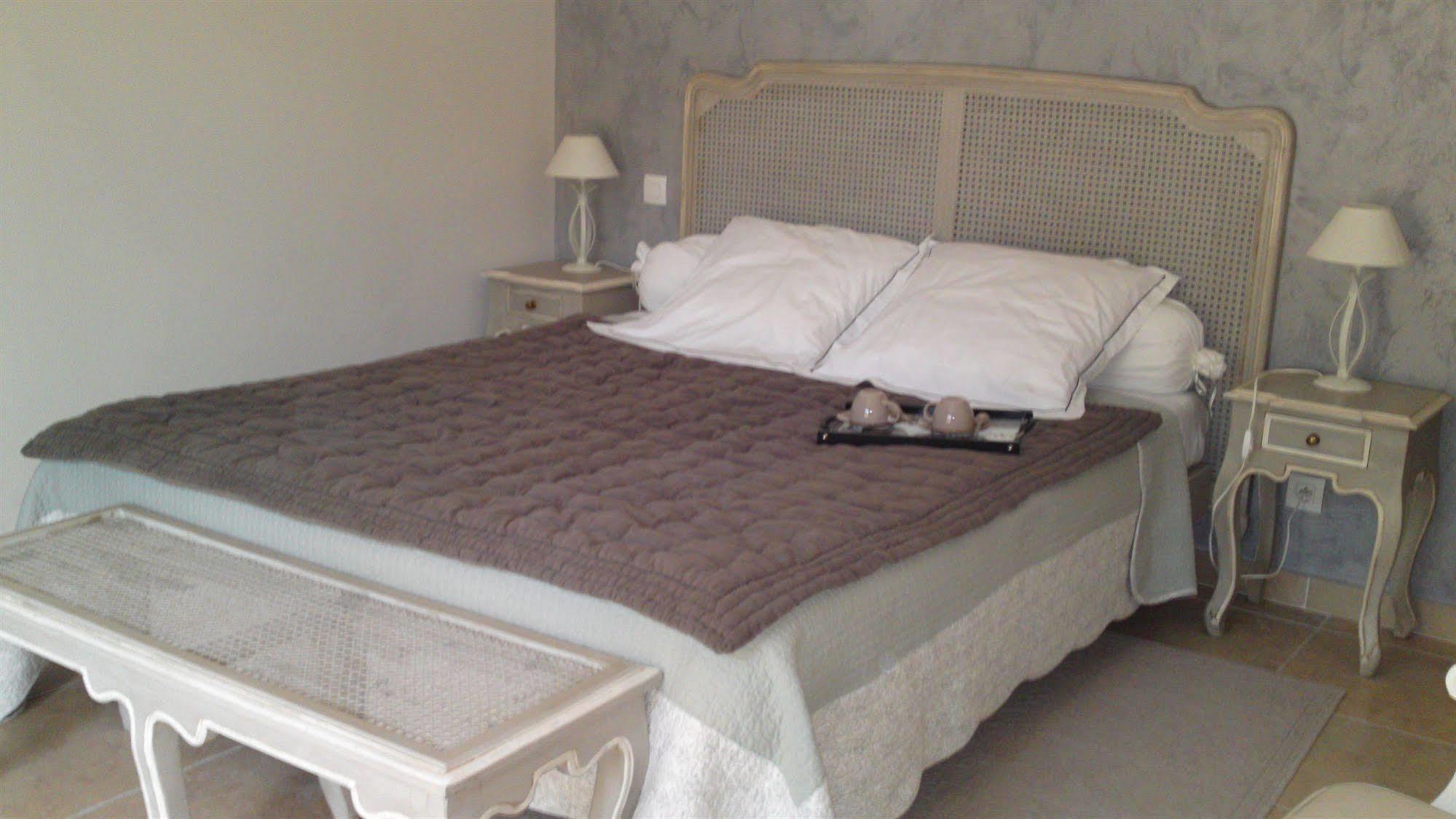Relais De L'Alsou- Piscine Bed & Breakfast Labastide-en-Val ภายนอก รูปภาพ